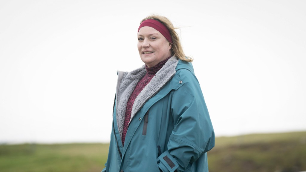 Shetland T7 Laurie Brett como Alison Woods