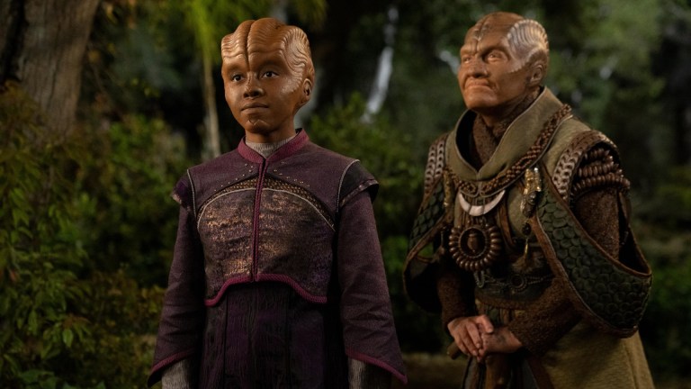 The Orville New Horizons -- Midnight Blue - Episode 308 -- Kelly and Bortus are assigned to a mission that takes them to Heveena’s sanctuary world. Topa (Imani Pullum) and Heveena (Rena Owen), shown.