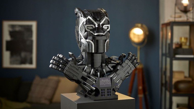 LEGO Black Panther Bust