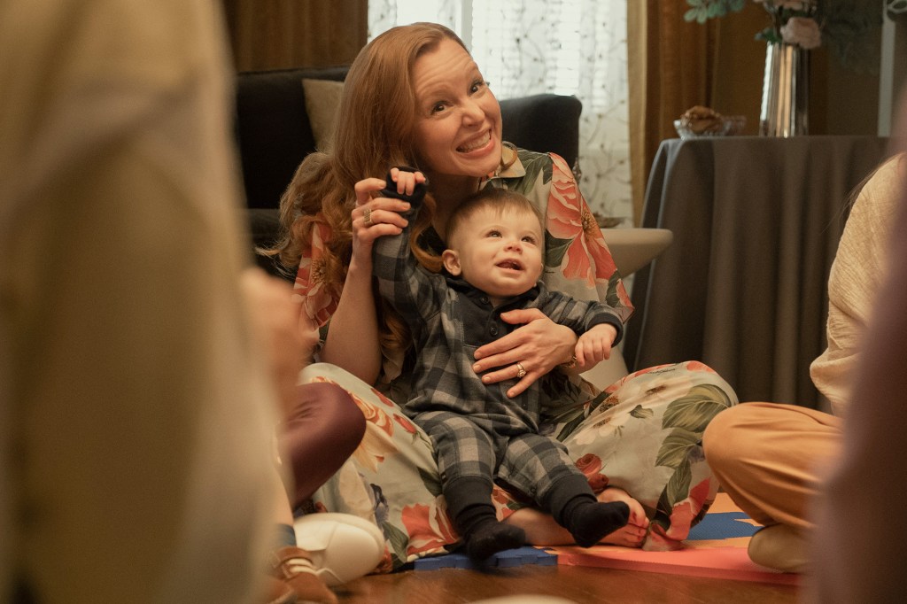 Lauren Ambrose in “Servant,” now streaming on Apple TV+. SEASON 3 EPISODE 2 Hive Dorothy hosts a mommy-and-me group, but Leanne finds that she can’t trust strangers. Premiere Date: January 28, 2022 CR: Jessica Kourkounis/Apple TV+