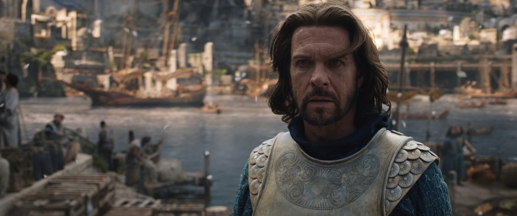 Lloyd Owen is Elendil