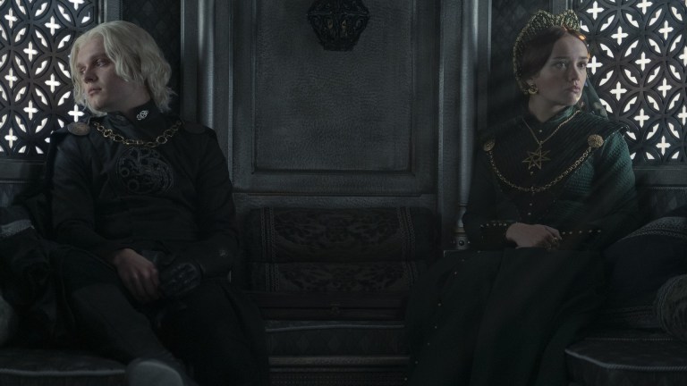 Aegon II (Tom Glynn-Carney) and Alicent Hightower (Olivia Cooke)