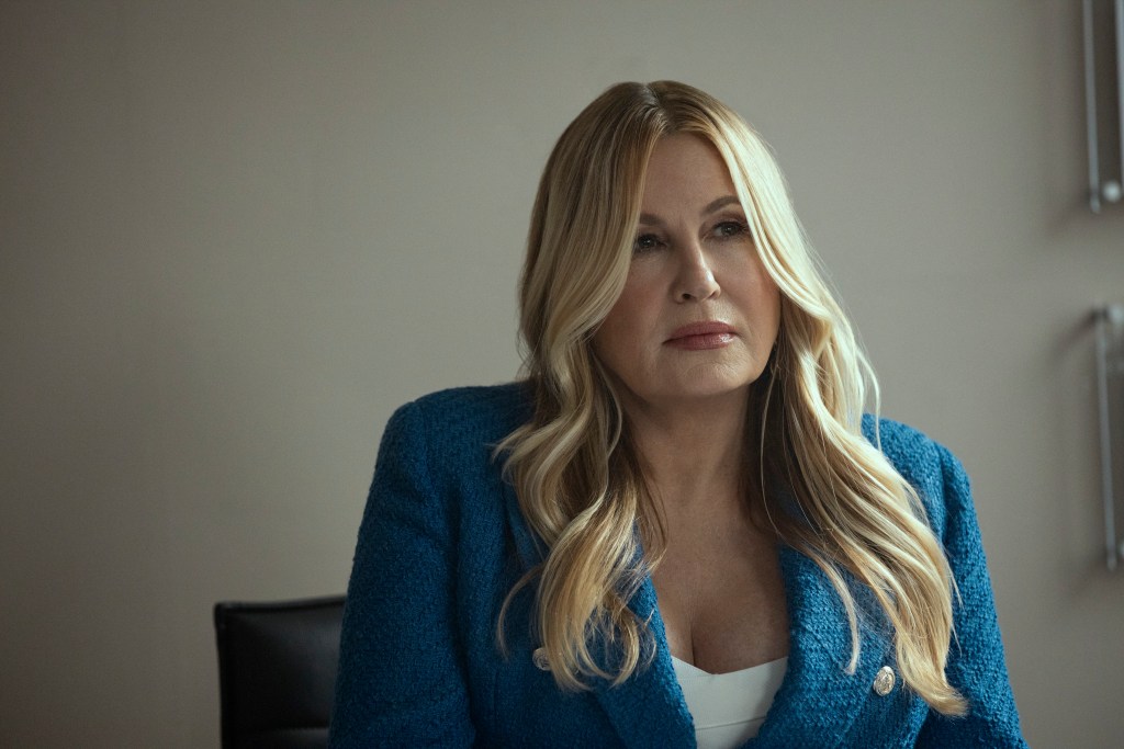The Watcher. Jennifer Coolidge as Karen Calhoun in episode 104 of The Watcher. Cr. Eric Liebowitz/Netflix © 2022
