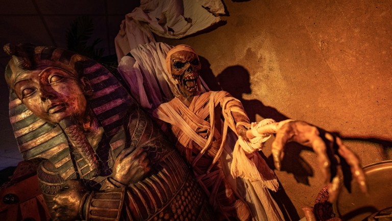The Mummy at the Universal Monsters Gallery of Legends Haunted House at Halloween Horror Nights