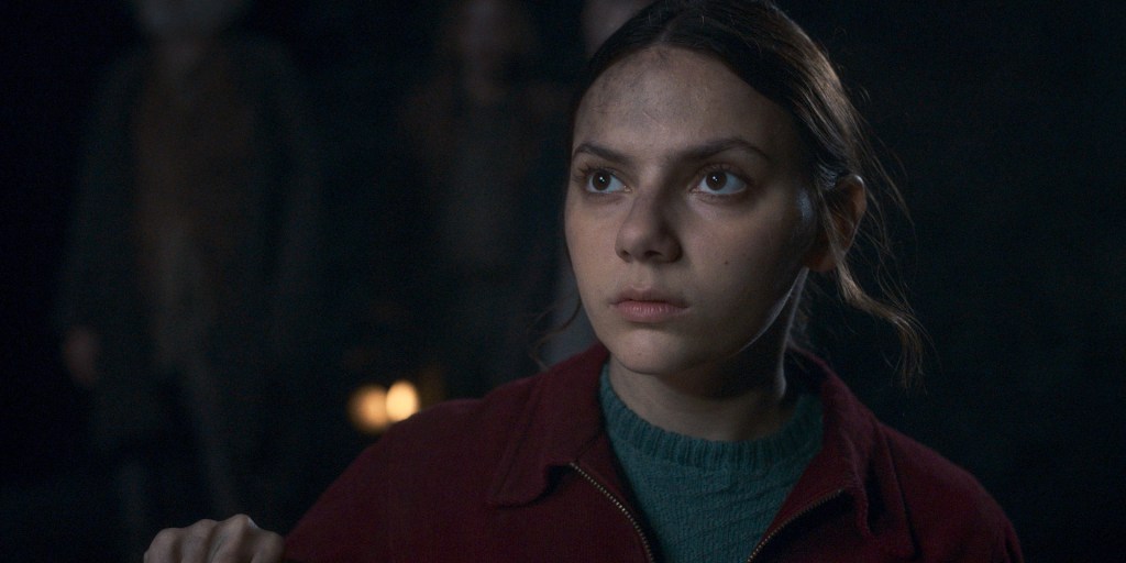 Dafne Keen as Lyra in His Dark Materials