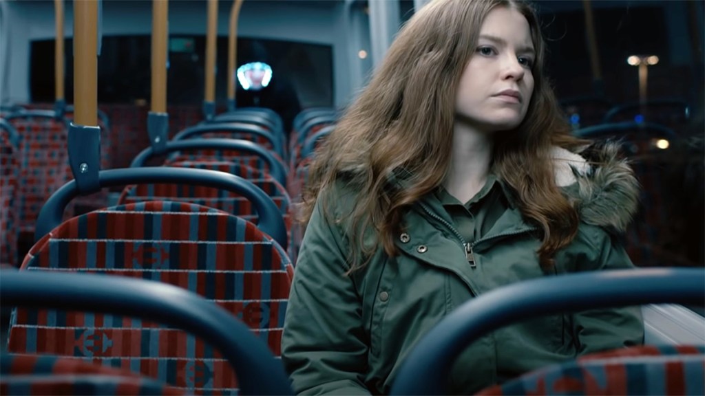 Luther Series 5 London bus scene screengrab
