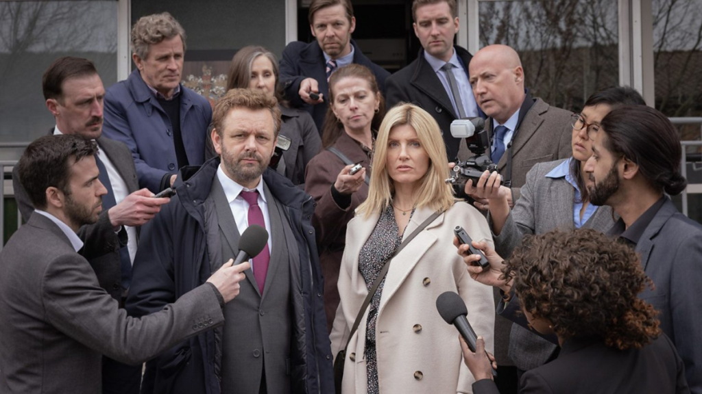 Sharon Horgan y Michael Sheen en Los mejores intereses