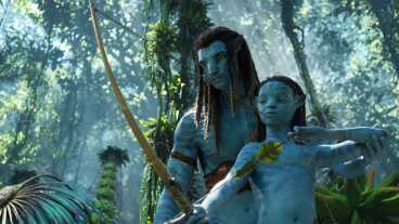Jake with bow and arrow in Avatar The Way of Water