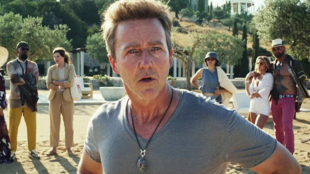 Edward Norton dalam Glass Onion