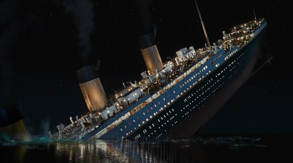 Ship Sinking in Titanic (1997)