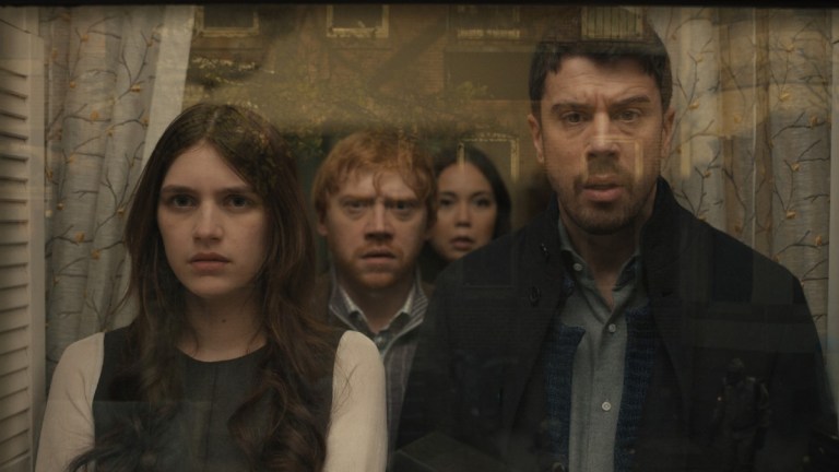 Episode 2. Nell Tiger Free, Rupert Grint and Toby Kebbell in "Servant," premiering January 13, 2023 on Apple TV+.