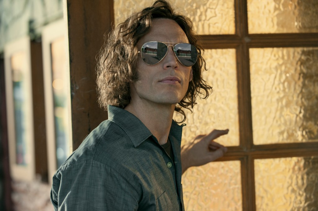 Sam Claflin (Billy) in Daisy Jones & The Six | Prime video