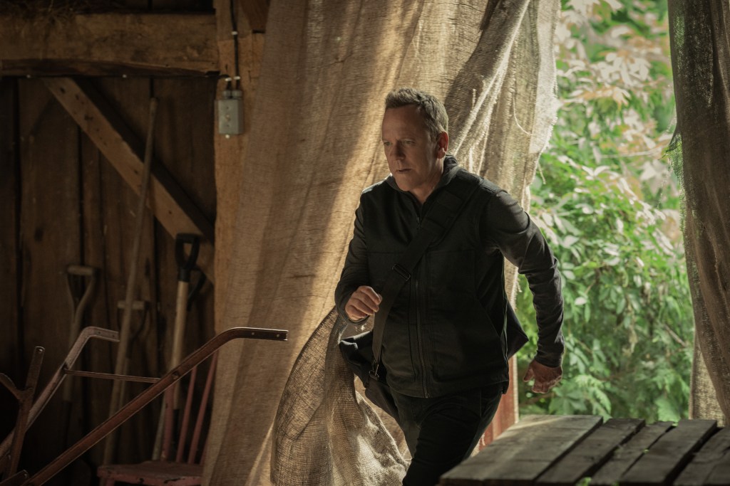 Kiefer Sutherland as John Weir of the Paramount+ series Rabbit Hole. Photo Cr: Marni Grossman/Paramount+ © 2022 Viacom International Inc. All Rights Reserved.