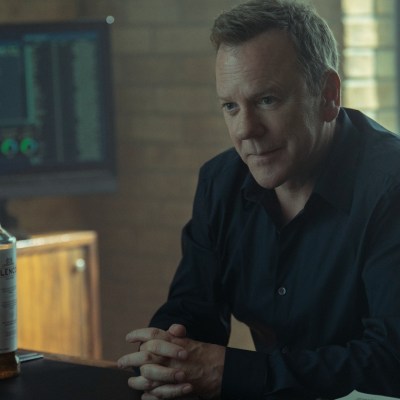 Kiefer Sutherland as John Weir of the Paramount+ series Rabbit Hole.