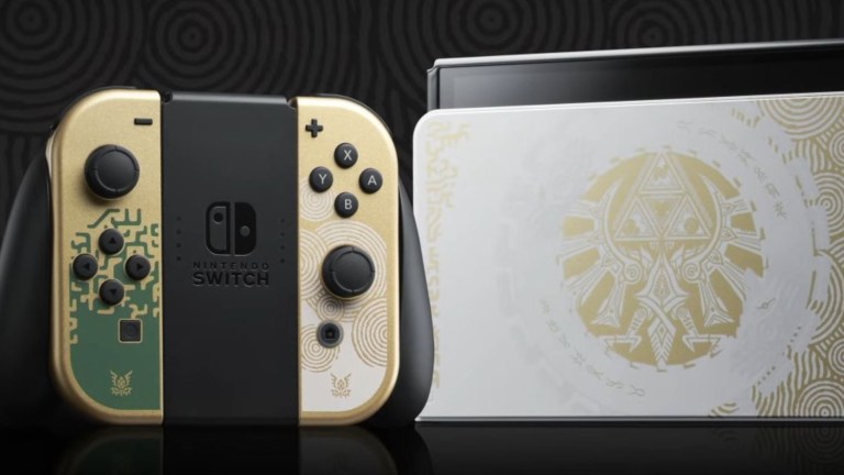 Påstået flertal Ondartet Where to Pre-Order the Tears of the Kingdom Switch OLED, Pro Controller,  and Carrying Case | Den of Geek