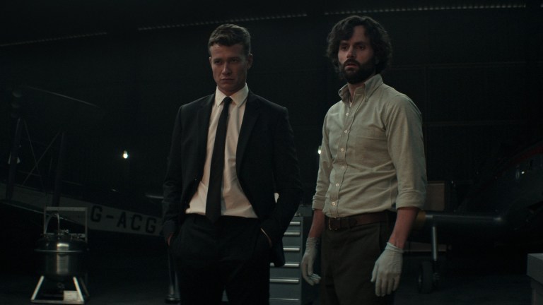 You. (L-R) Ed Speleers as Rhys, Penn Badgley as Joe Goldberg in episode 410 of You.