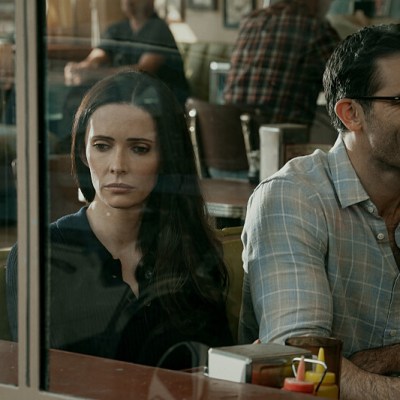 Superman & Lois -- “Uncontrollable Forces” Pictured (L-R): Elizabeth Tulloch as Lois Lane and Tyler Hoechlin as Clark Kent