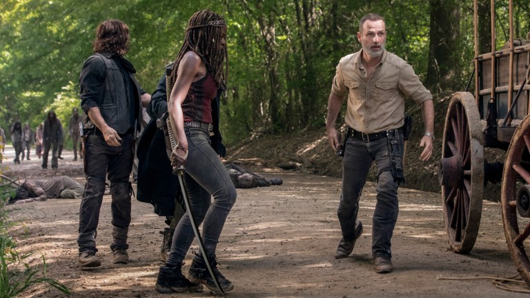 Norman Reedus as Daryl Dixon, Khary Payton as Ezekiel, Andrew Lincoln as Rick Grimes, Danai Gurira as Michonne - The Walking Dead _ Season 9, Episode 1