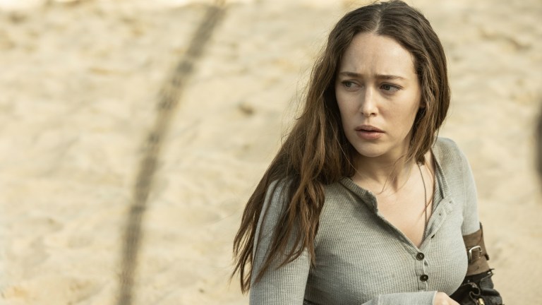 Alycia Debnam-Carey as Alicia Clark - Fear the Walking Dead _ Season 7, Episode 15