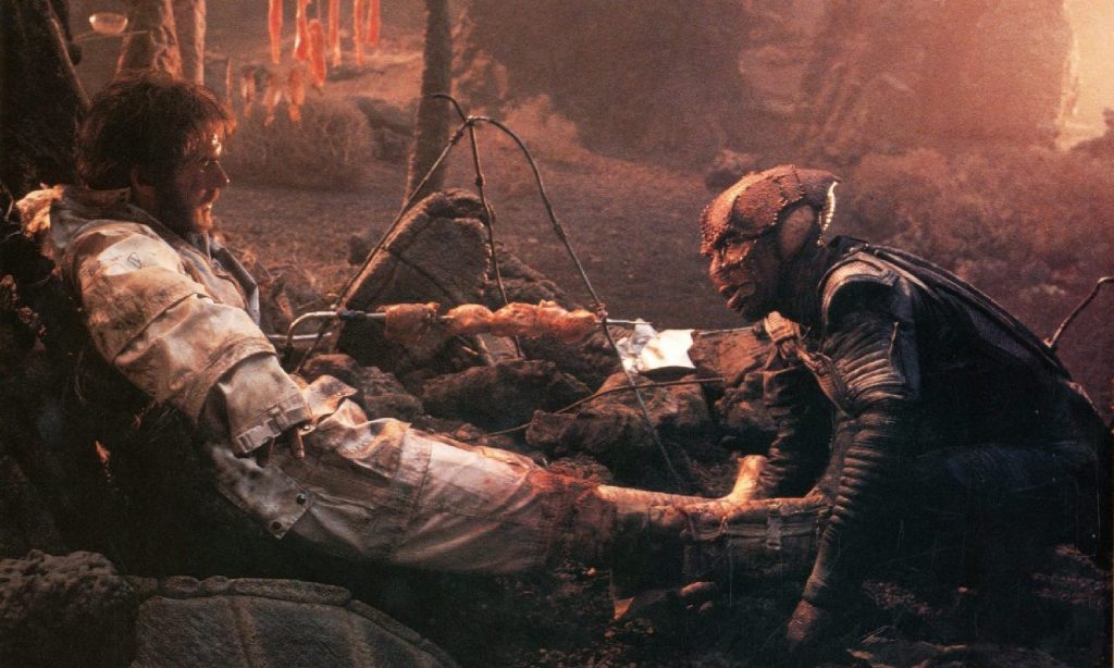 Dennis Quaid and Louis Gossett Jr. in Enemy Mine