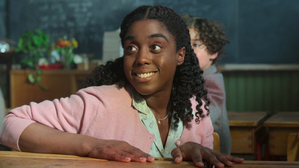 Matilda Lashana Lynch como Miss Honey