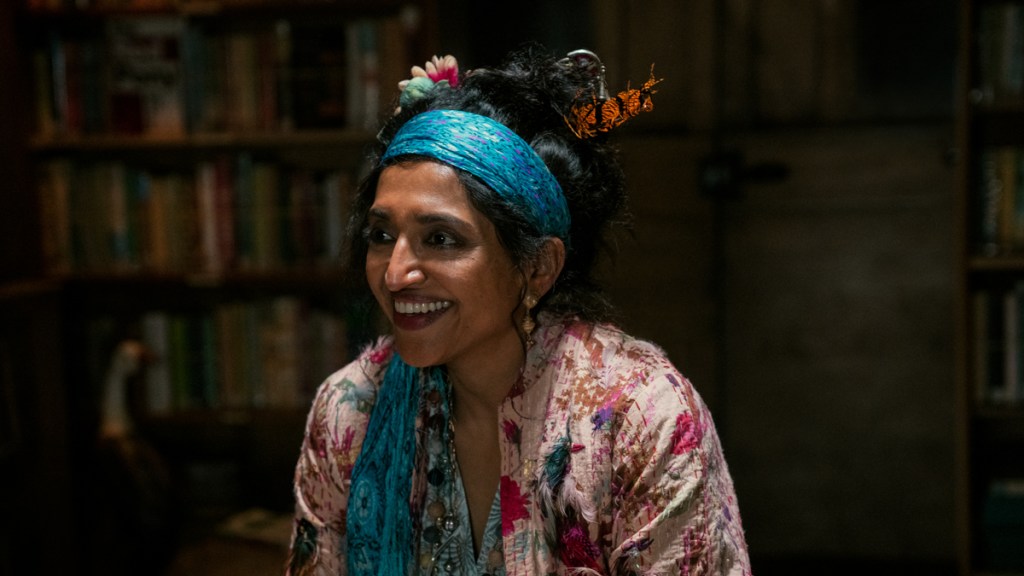 Matilda Sindhu Vee as Mrs Phelps