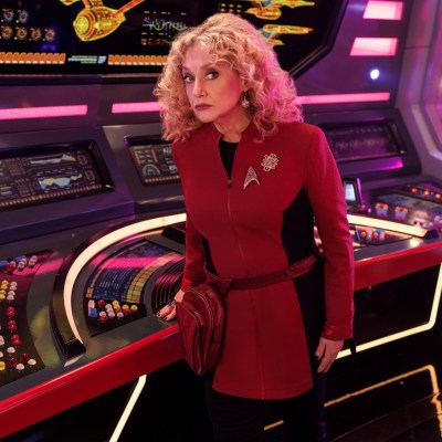 Carol Kane as Pelia in Star Trek: Strange New Worlds Season 2