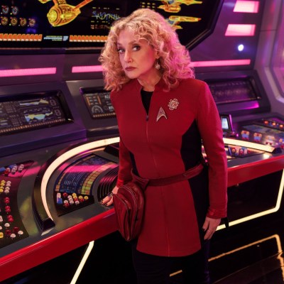 Carol Kane as Pelia in Star Trek: Strange New Worlds Season 2