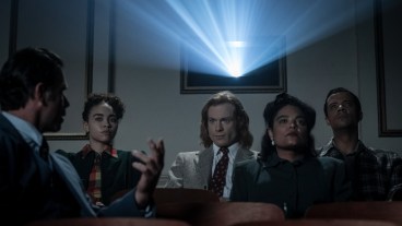 Sam Reid as Lestat De Lioncourt, Bailey Bass as Claudia and Jacob Anderson as Louis De Point Du Lac - Interview with the Vampire _ Season 1, Episode 7