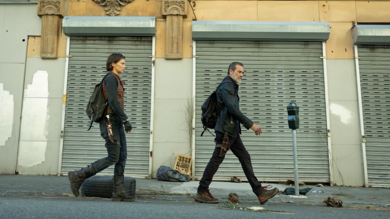 Lauren Cohan as Maggie Rhee, Jeffrey Dean Morgan as Negan - The Walking Dead: Dead City _ Season 1, Episode 6