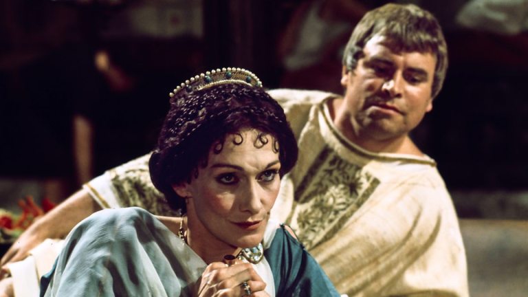 Sian Phillips and Brian Blessed in I, Claudius