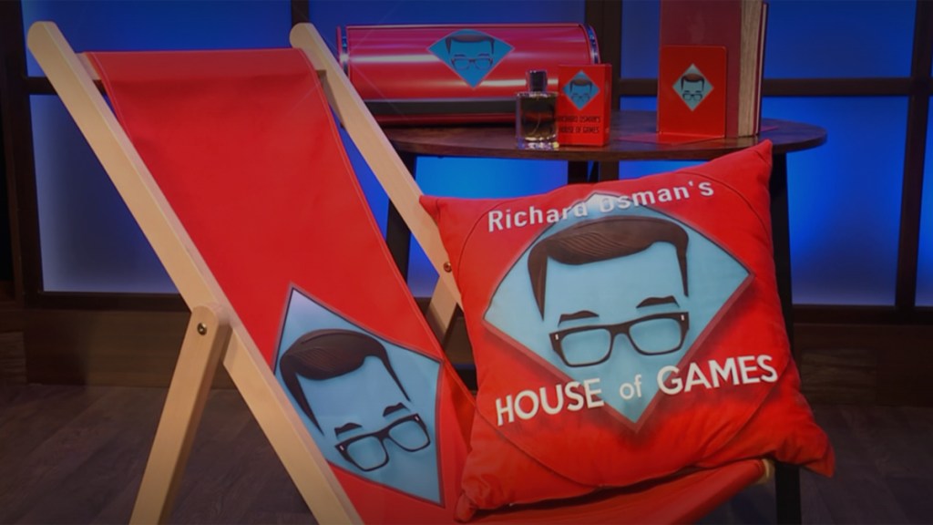 A selection of prizes including a deckchair and a cushion on Richard Osman&rsquo;s House of Games.