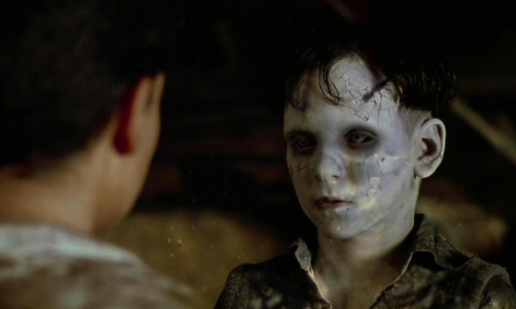 Ghost in The Devil's Backbone