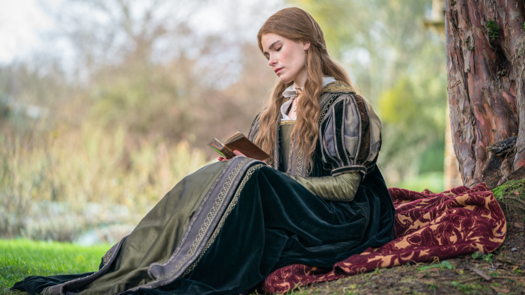 Chloe Delaney in Ghosts