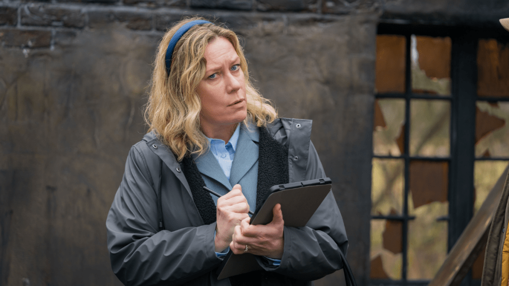Anna Crilley as Joy in Ghosts