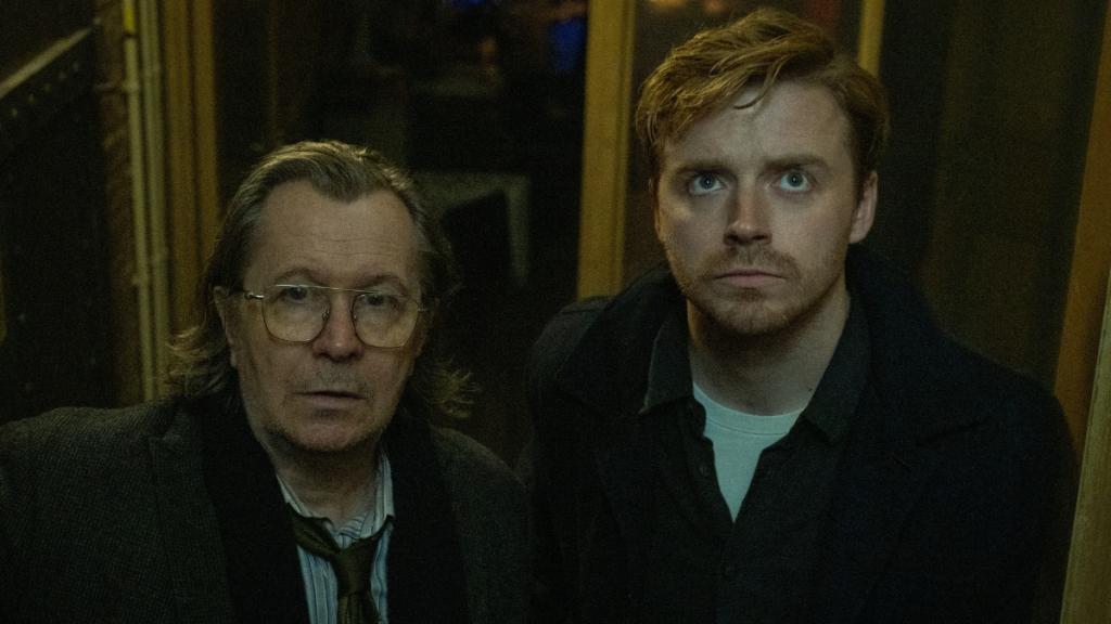 Gary Oldman y Jack Lowden en Caballos lentos