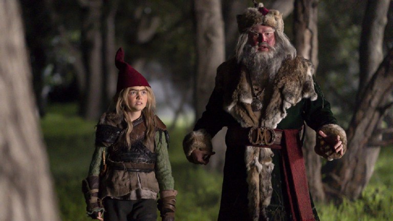 Marta Kessler and Eric Stonestreet in The Santa Clauses season 2