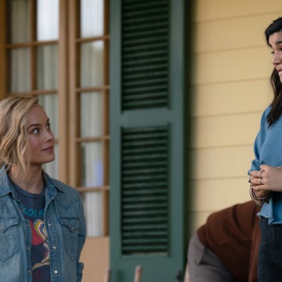 Carol Danvers (Brie Larson) and Kamala Khan (Iman Vellani) in The Marvels