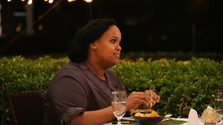 Belinda (Natasha Rothwell) dines at the White Lotus resort in HBO's The White Lotus season 1