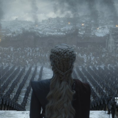Daenerys (Emilia Clarke) stands over her army in Game of Thrones season 8