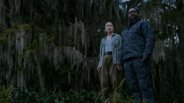 Jin and Saul in a swamp in 3 Body Problem