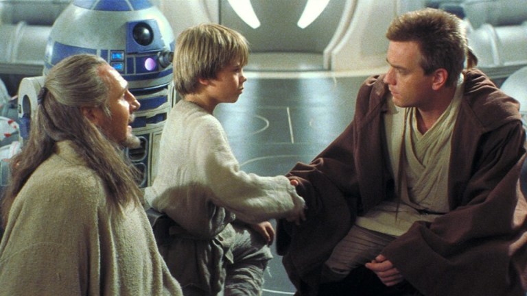 Qui-Gon Jinn (Liam Neeson), Anakin Skywalker (Jake Loyd), and Obi-Wan Kenobi (Ewan McGregor) in Star Wars: Episode 1 - The Phantom Menace