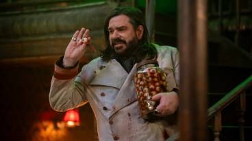 “WHAT WE DO IN THE SHADOWS” -- “Sleep Hypnosis” -- Season 6, Episode 3 (Airs October 21) — Pictured: Matt Berry as Laszlo.