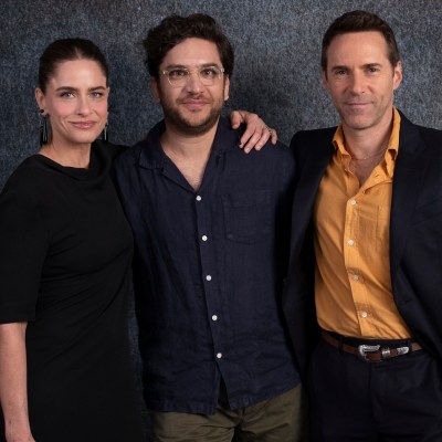 Amanda Peet and Alessandro Nivola in Fantasy Life