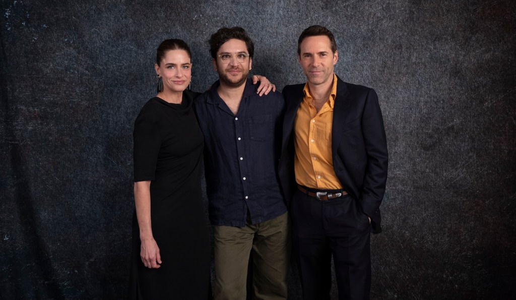 Cast of Fantasy Life including Amanda Peet and Alessandro Nivola
