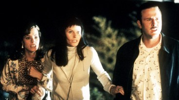 Parker Posey and Courteney Cox in Scream 3