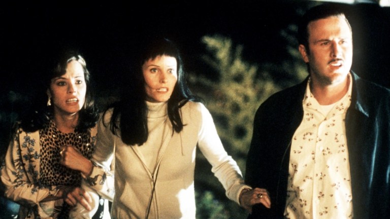 Parker Posey and Courteney Cox in Scream 3