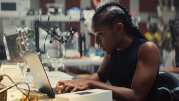 Riri Williams/Ironheart (Dominique Thorne) in Marvel Television's IRONHEART, exclusively on Disney+. Photo courtesy of Marvel. © 2025 MARVEL. All Rights Reserved.
