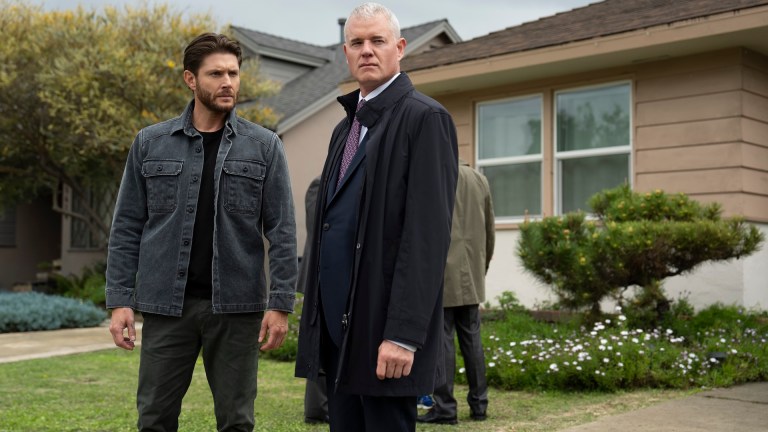 Mark Meachum (Jensen Ackles) and Nathan Blythe (Eric Dane) in COUNTDOWN Photo: ELIZABETH MORRIS © AMAZON CONTENT SERVICES LLC
