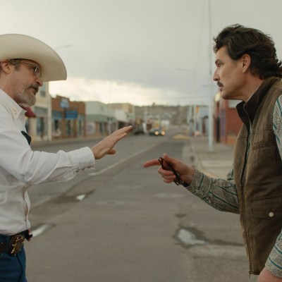 Joaquin Phoenix and Pedro Pascal in Eddington Review